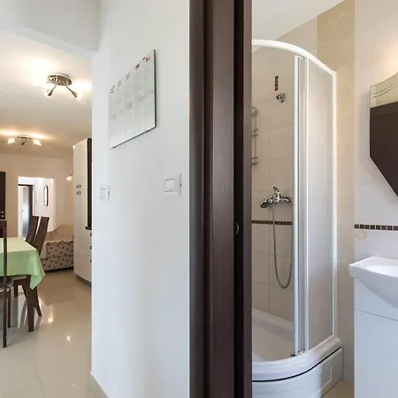 Darko Near The Sea Apartament